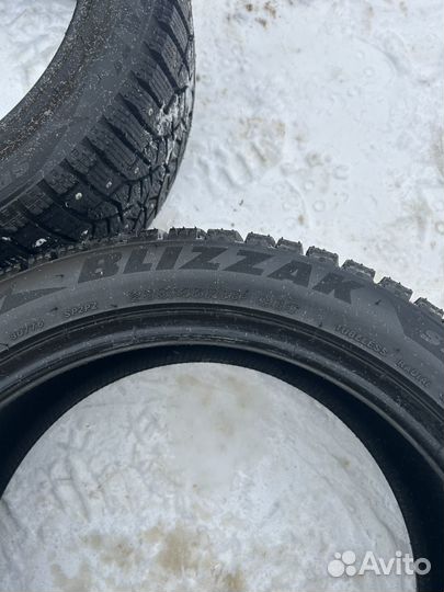 Bridgestone Blizzak Spike-02 235/45 R19 56H