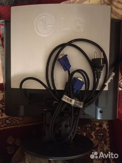 Монитор LG 18 дюймов