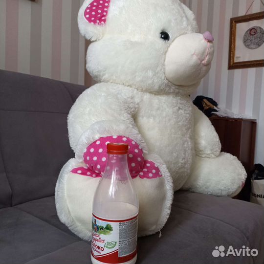 Огромный плюшевый медведь