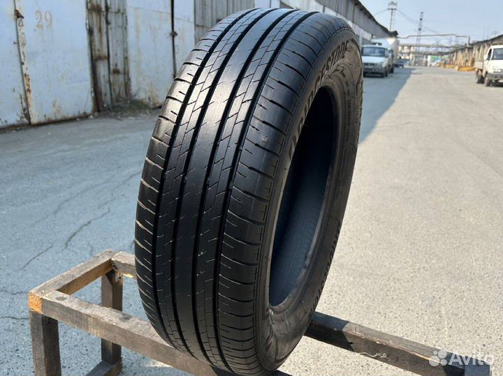 Bridgestone Alenza H/L 33 225/60 R18