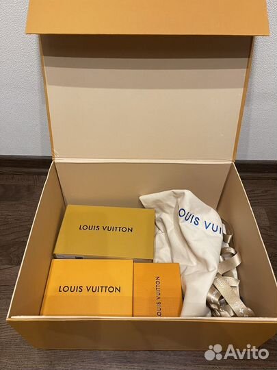 Пустые коробки louis vuitton