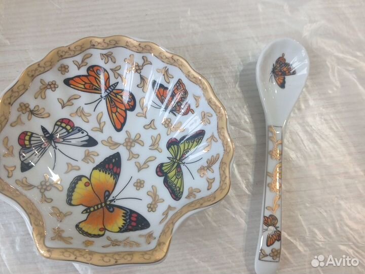 Тарелка фарфоровая,манежница из дерева