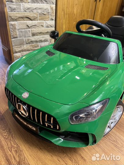 Продам электромобиль детский на пульте управления