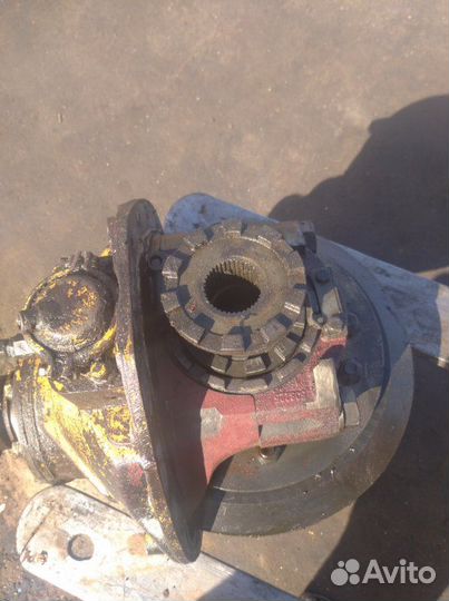 Передний редуктор. Погрузчик To-30 Д-243 1986