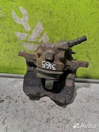 Суппорт передний левый Ауди 80 90 Б3