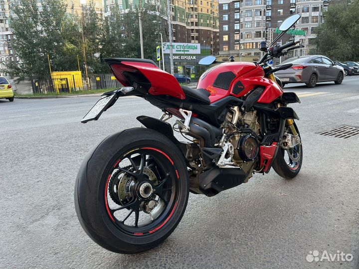 Ducati streetfighter V4S