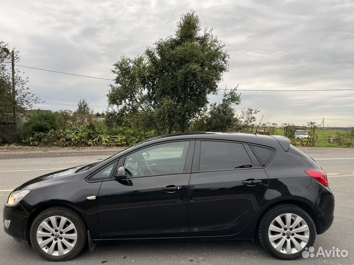 Opel Astra 1.6 AT, 2011, 110 000 км