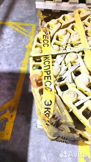 Цепь гусеничная Komatsu 207-32-00300