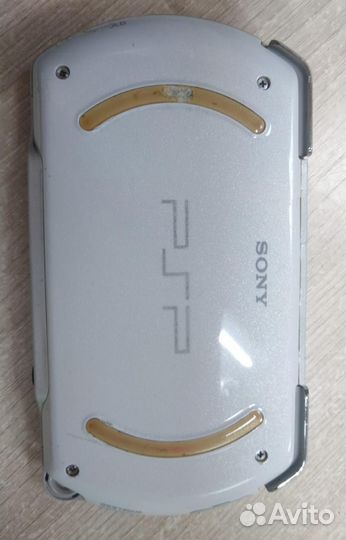 Игровая Приставка Sony PSP N-1008 GO 16Gb (622)