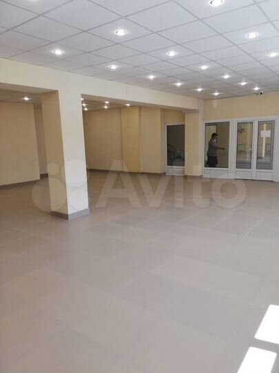 Торговая площадь, 250 м² (125 + 125 )