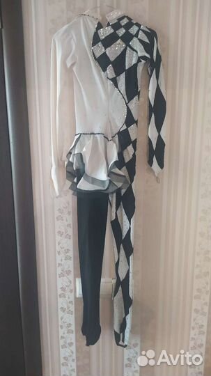 Комбинезон с юбкой для фигурного катания