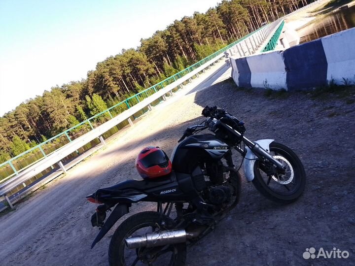 Продам мотоцикл рейсер нитро 200