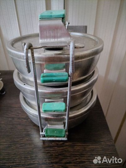 Термоконтейнер для хранения и транспортировки еды