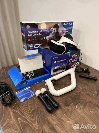 PlayStation VR Mega Pack + контроллеры + Farpoint