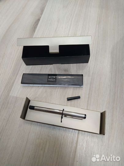 Шариковая ручка parker