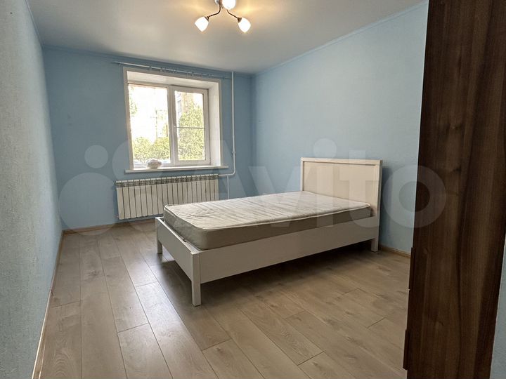 2-к. квартира, 57,1 м², 1/10 эт.