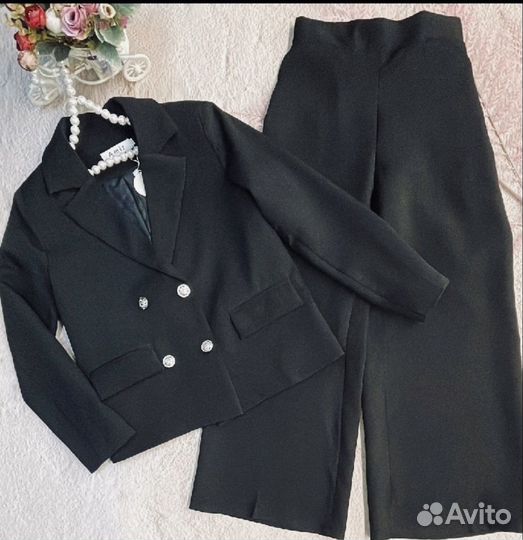 Костюм детский новый