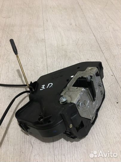 Замок двери задний правый Mercedes Benz C230 W203