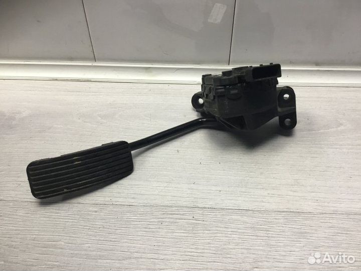 Педаль газа Opel Vectra 1.9 2007