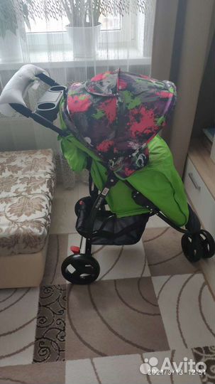 Прогулочная коляска