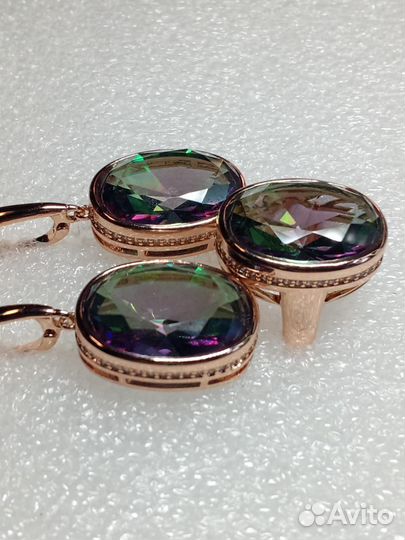 Золотой Комплект с Мистик Топазом 18 размер