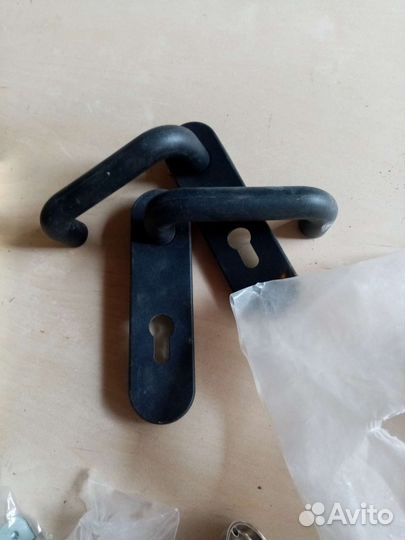 Дверные ручки