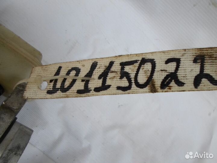 Цилиндр тормозной главный Opel Zafira B (2005)