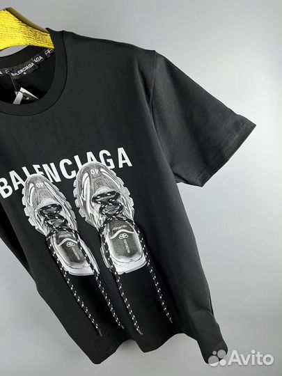 Футболка Balenciaga