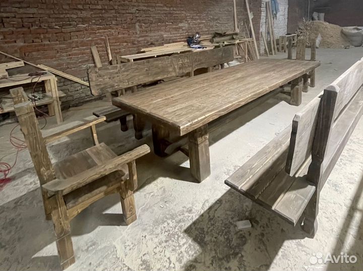 Стол скамейки кресло резное под старину на дачу