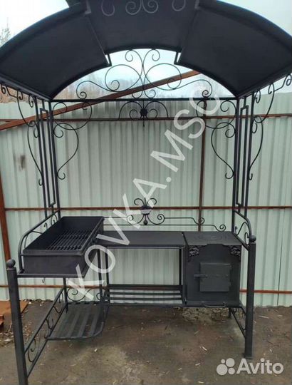 Мангал с крышей