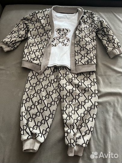 Костюм тройка