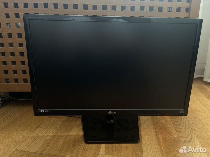 Fullhd Монитор LG 23 дюйма