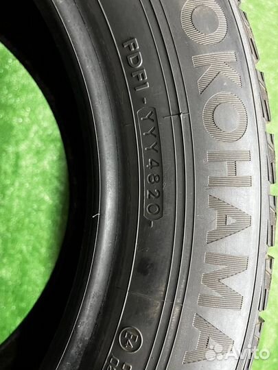 Yokohama Ice Guard IG50+ 215/60 R16