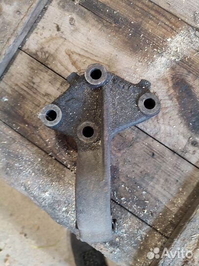 Кронштейн подвесного подшипники Пежо Боксёр