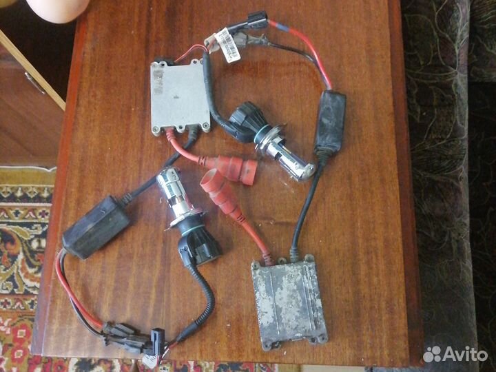 Би ксенон h4