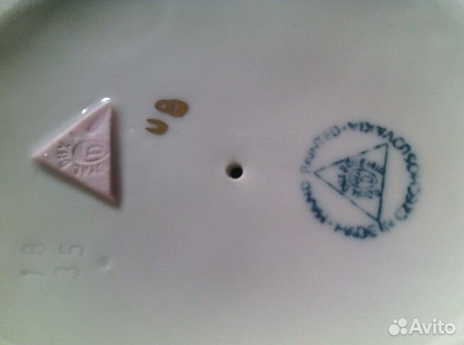 Статуэтка девушка и голуби Чехословакия Винтаж