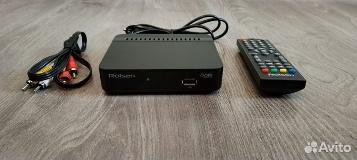 Приемник цифрового Тв Rolsen / дисплей / DVB-T2