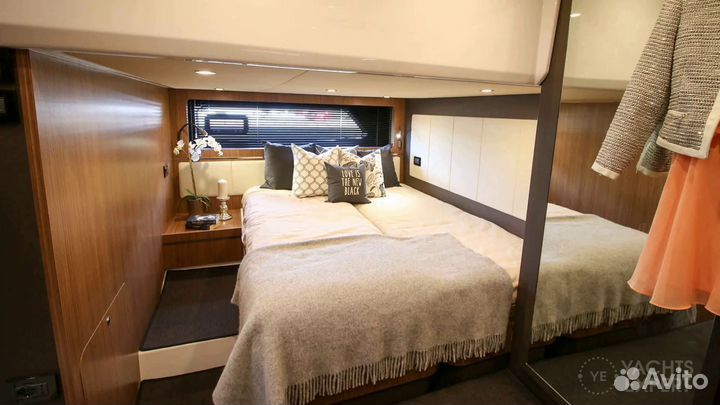 Моторная яхта Azimut 43