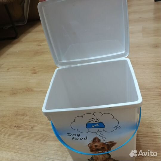 Контейнер для корма