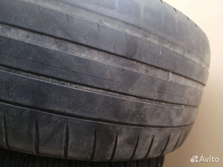 Michelin Pilot Sport 4 215/55 R17 99ZR