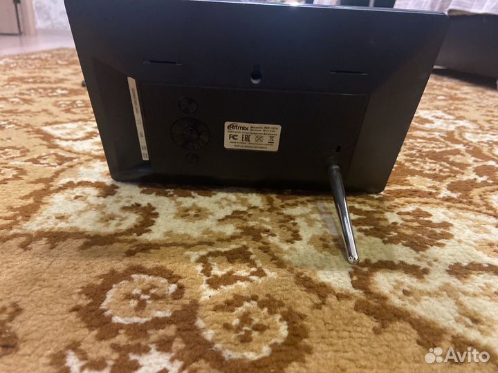 Цифровая фоторамка ritmix rdf1018