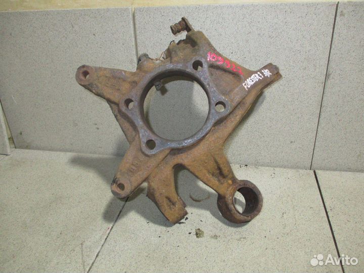 Кулак поворотный задний правый Subaru Forester 3