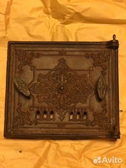 Старинная печная дверца 