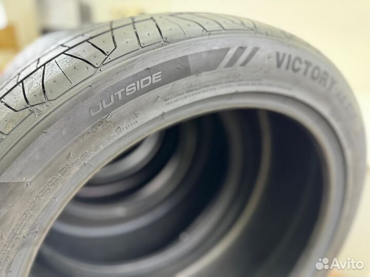 Bestall Victory AU918 245/35 R20 95Y