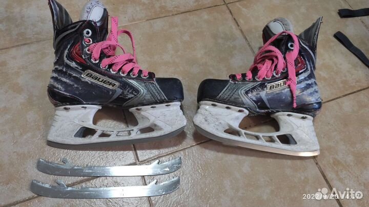 Коньки хоккейные bauer детские