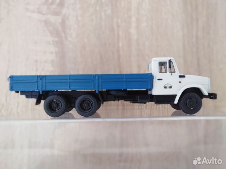 Модель автомобиля ЗИЛ 133 г 40, масштаб 1/43