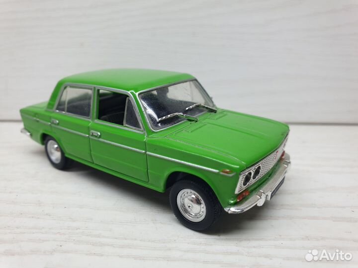 Ваз 2103 1/43 модель Деагостини