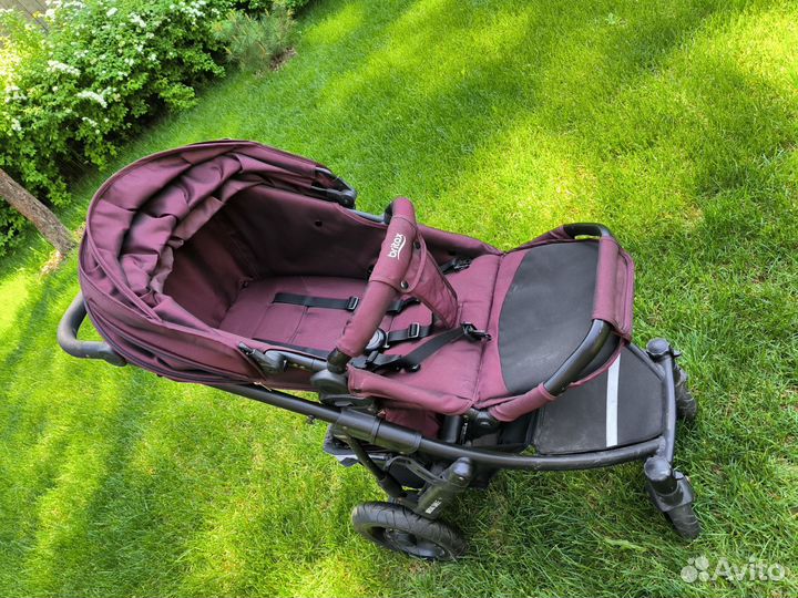 Прогулочная коляска