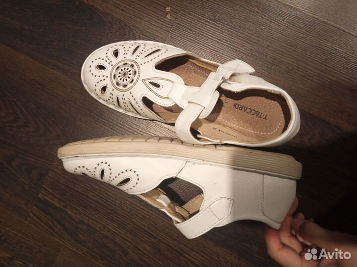 Сандалии женские