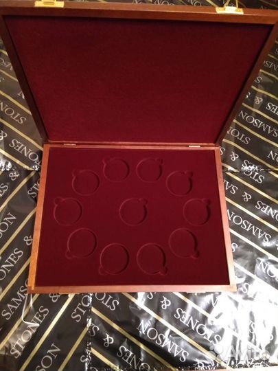 Футляры и капсулы для Зверей Королевы